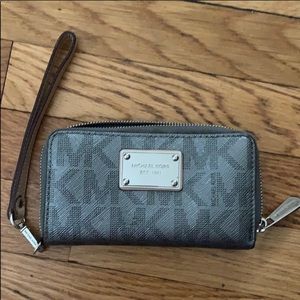 Michael Kors wristlet